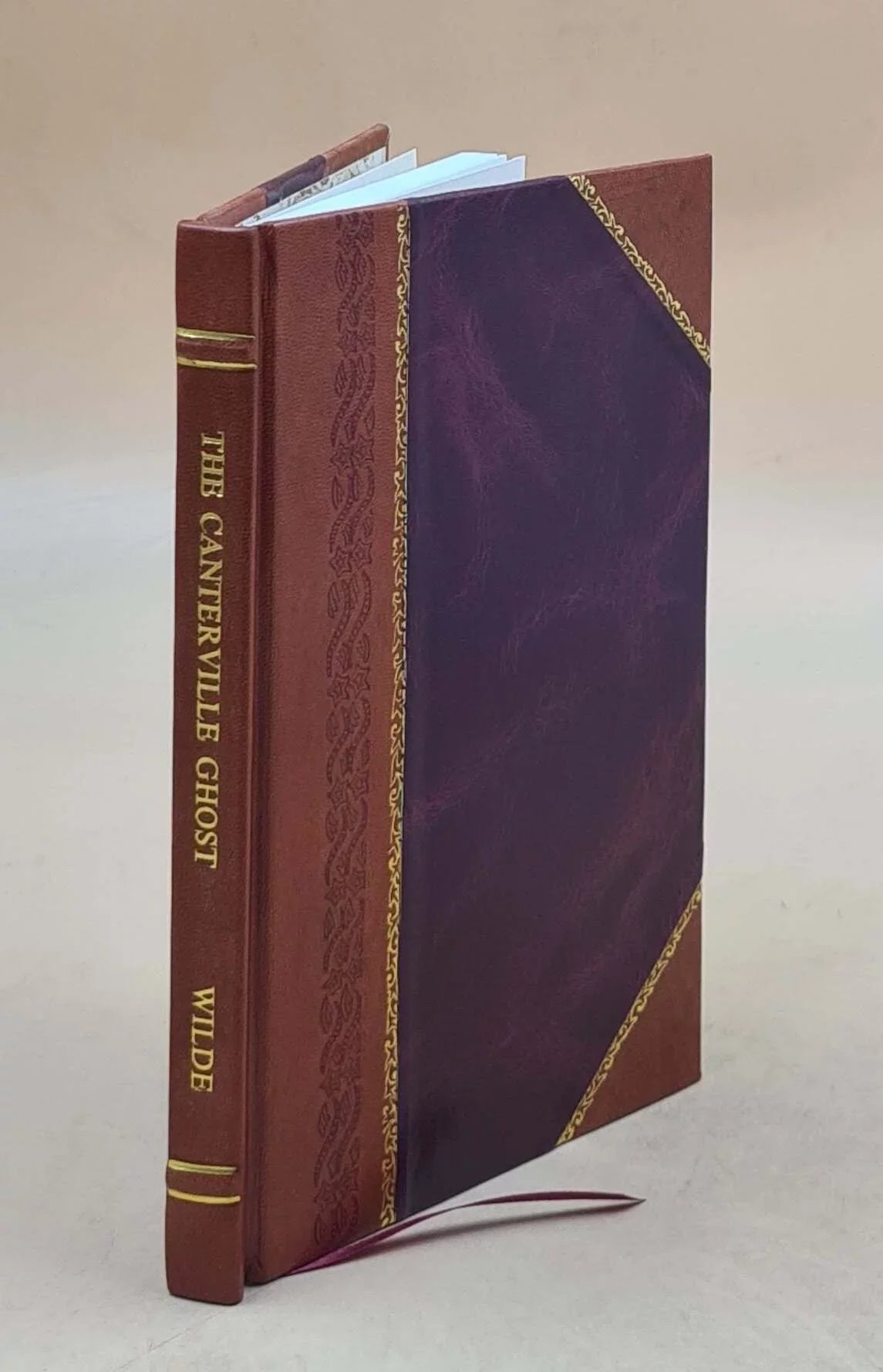 ancestral the became of The minister the ghost when an tribulations of [Leather Chase his of halls ghost chronicle American amusing Canterville : the Canterville the of home Bound]