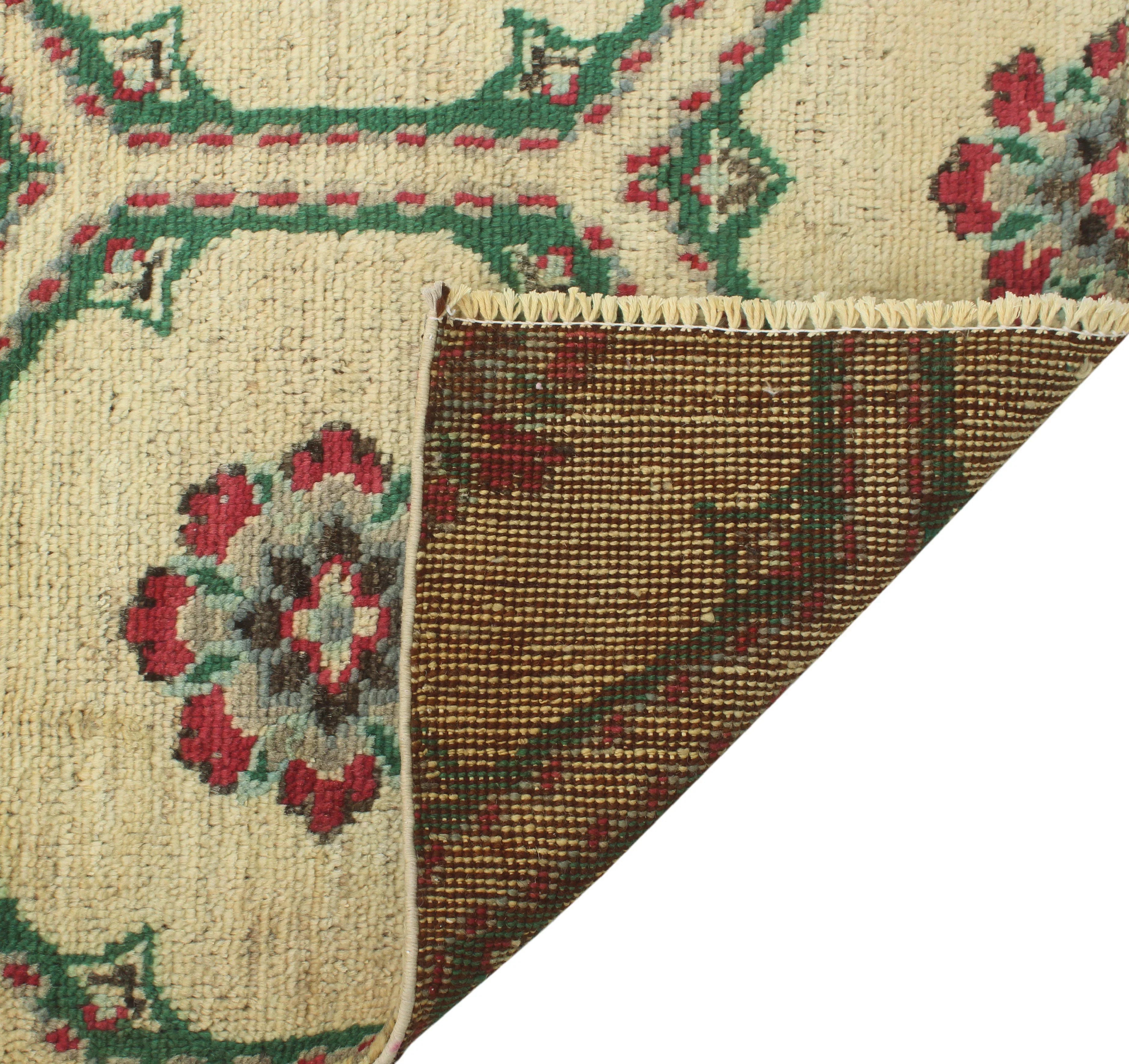 5'1" Magdalen x Aria Rug, Ivory/Green 3'0"