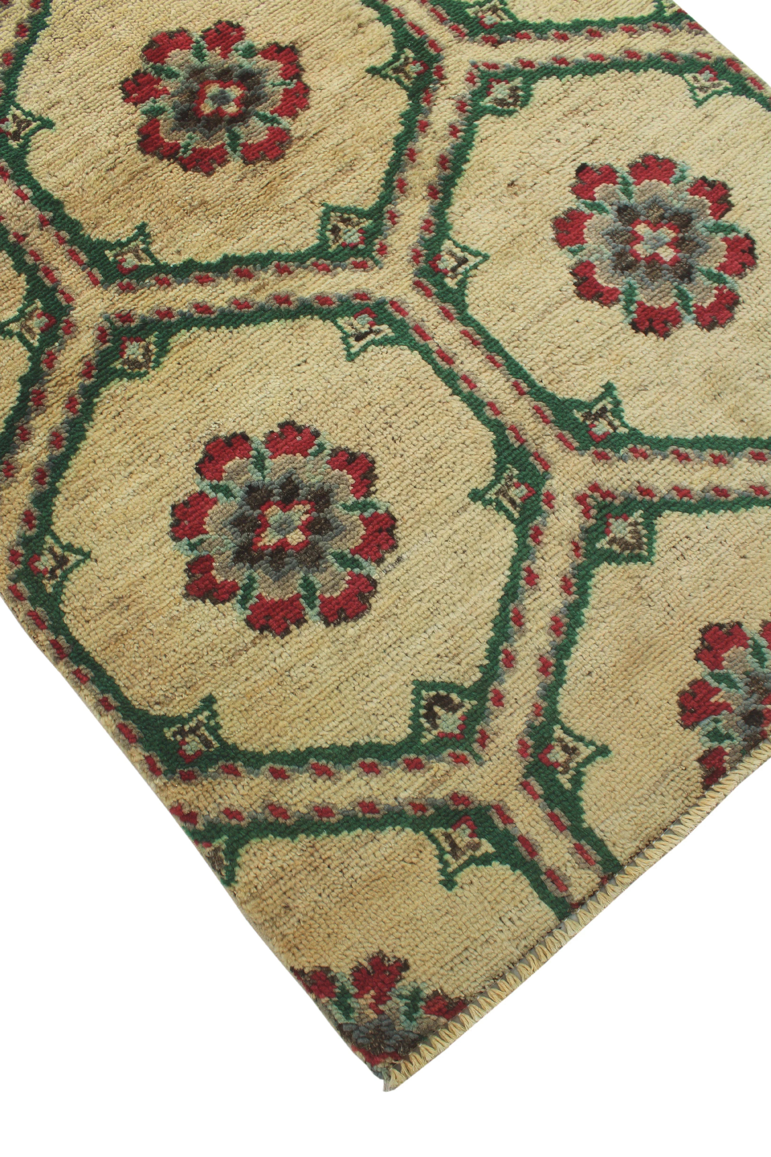 5'1" Magdalen x Aria Rug, Ivory/Green 3'0"