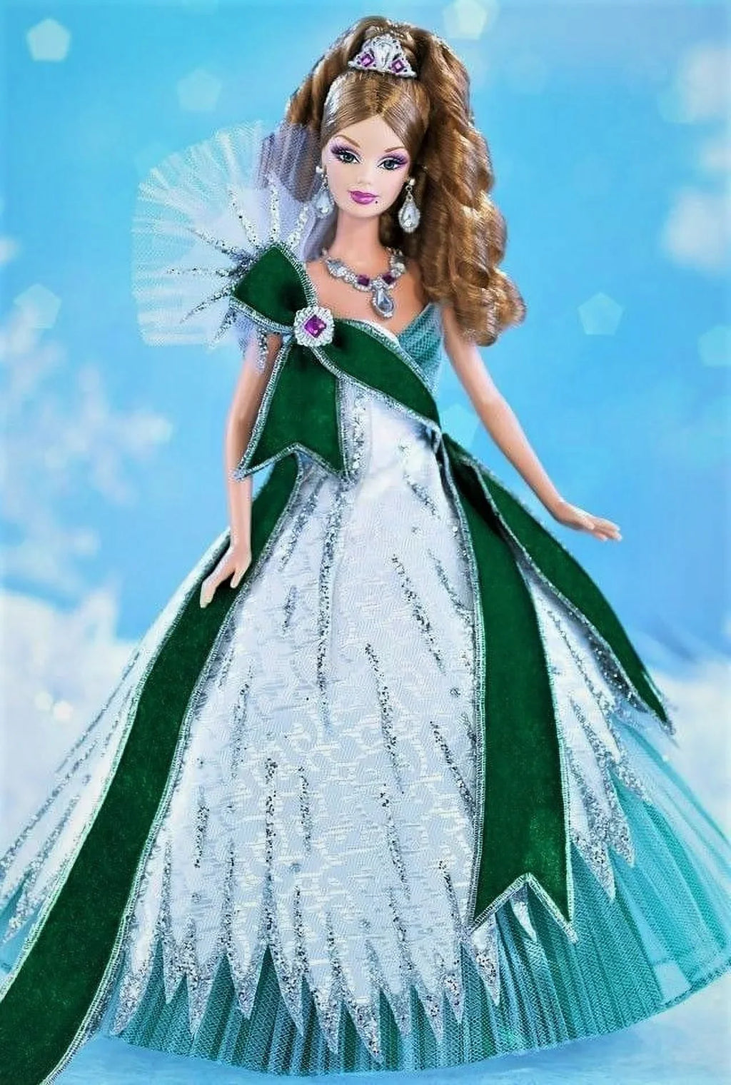 H8583 Mattel Emerald 2005 Bob Barbie by Mackie Doll Holiday