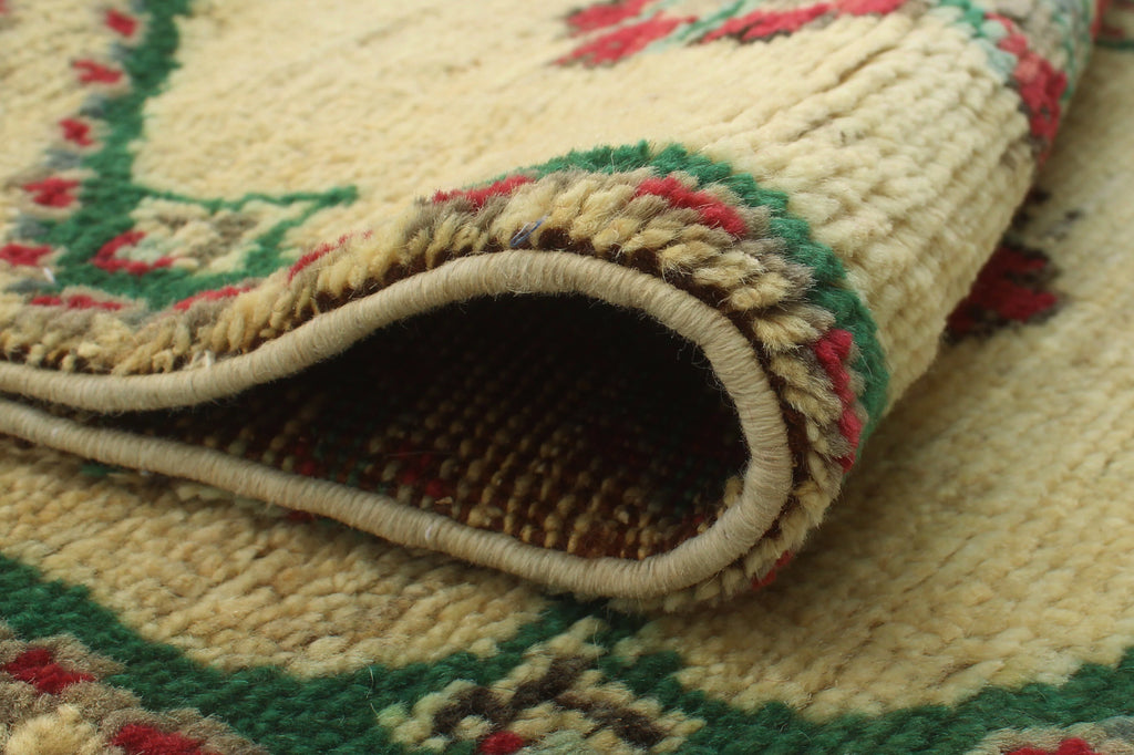 5'1" Magdalen x Aria Rug, Ivory/Green 3'0"