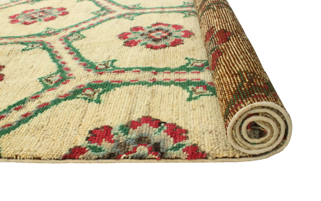5'1" Magdalen x Aria Rug, Ivory/Green 3'0"