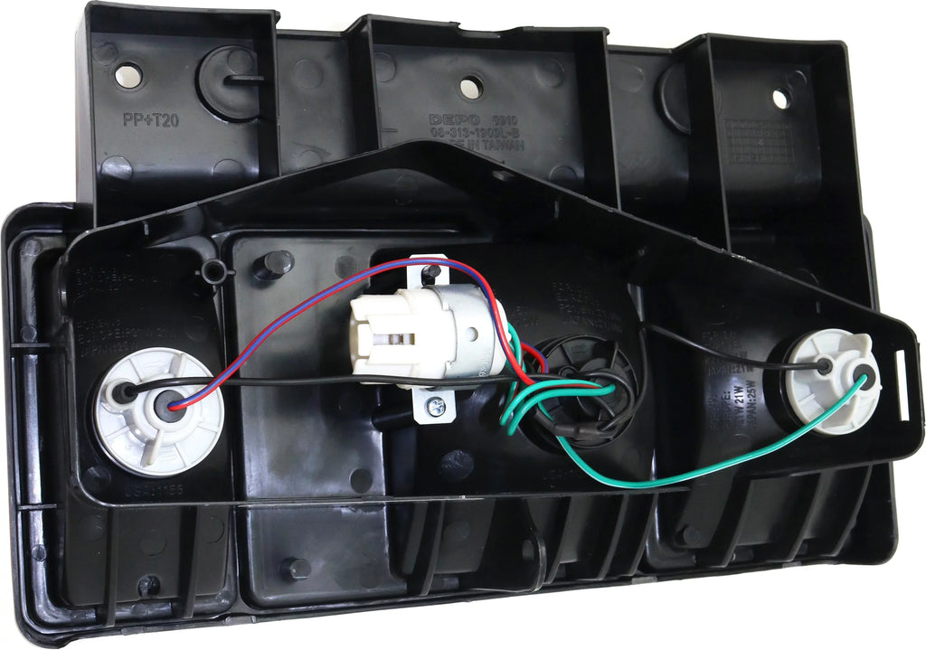 Left Driver Isuzu Fits With bulb(s) Light With 2005 Tail 1987-2010