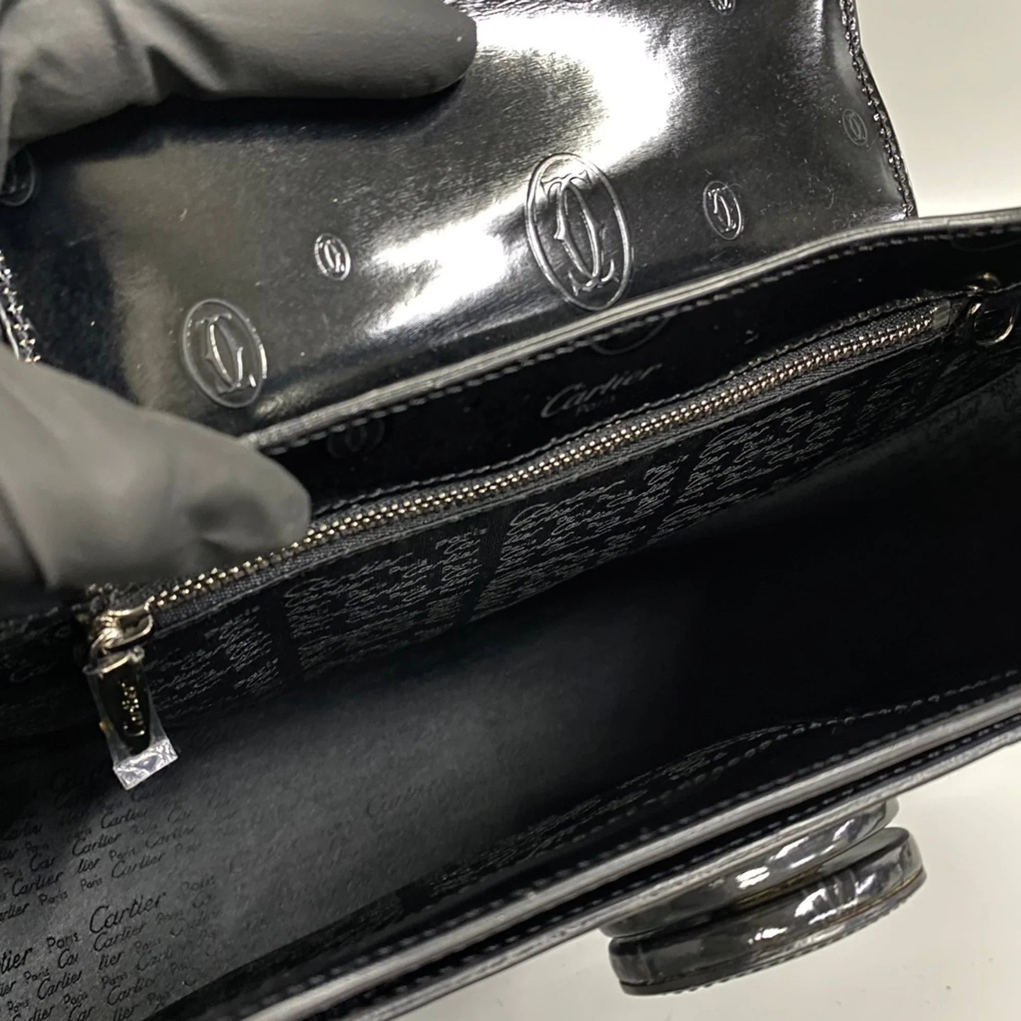Pre-Owned Turnlock Handbag Leather 19374 Black Birthday Happy Patent (Good)