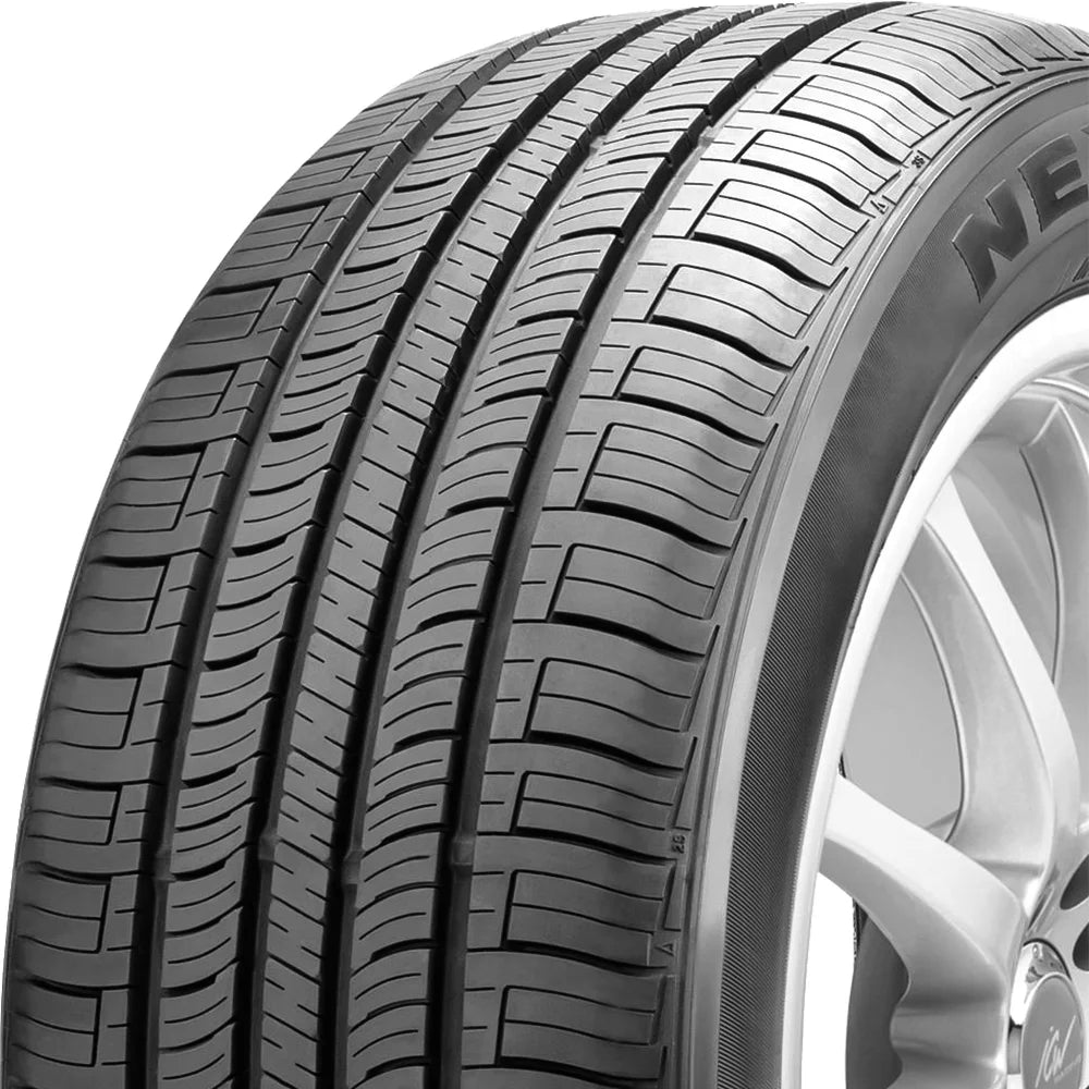 of -V 102T Nexen 225/65R17 () Honda A/S All Tires -L N'Priz Season Set AH5 4 2007-16 Chevrolet Fits: 2014-23 Equinox ,