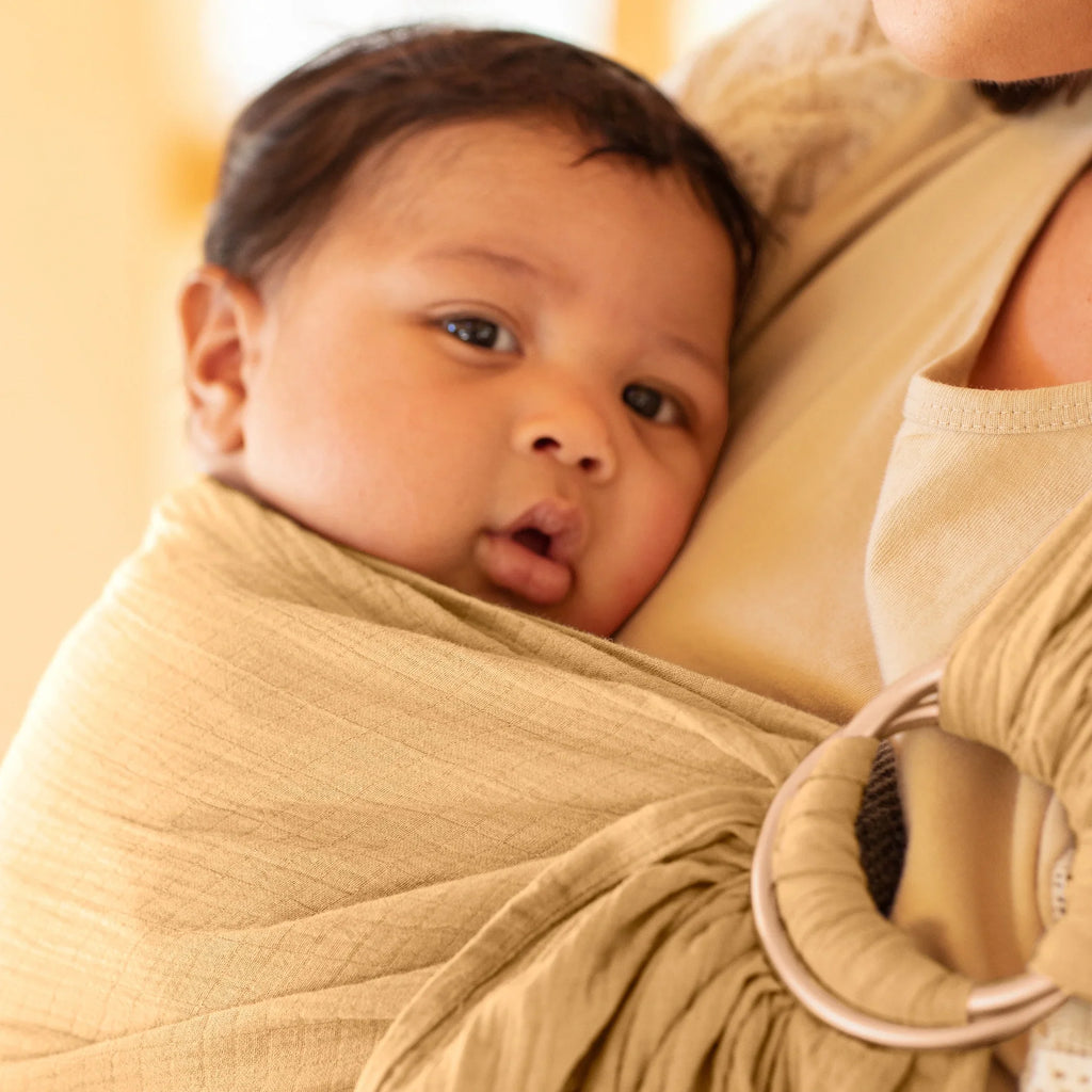 Carrier Saffron in Sling Ring Moby Baby Wrap