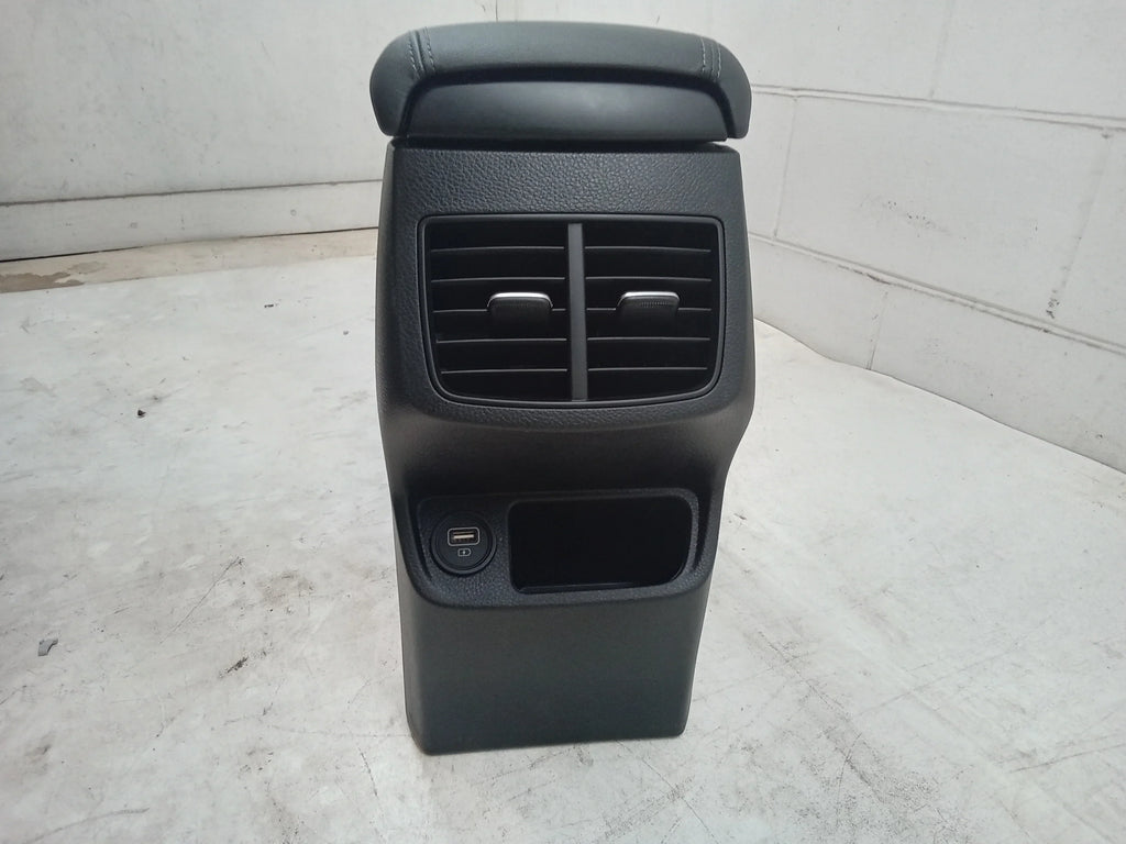 Console 21 Charger Center Pre-Owned (Good) Kia And W/ Ports Seltos Floor Phone