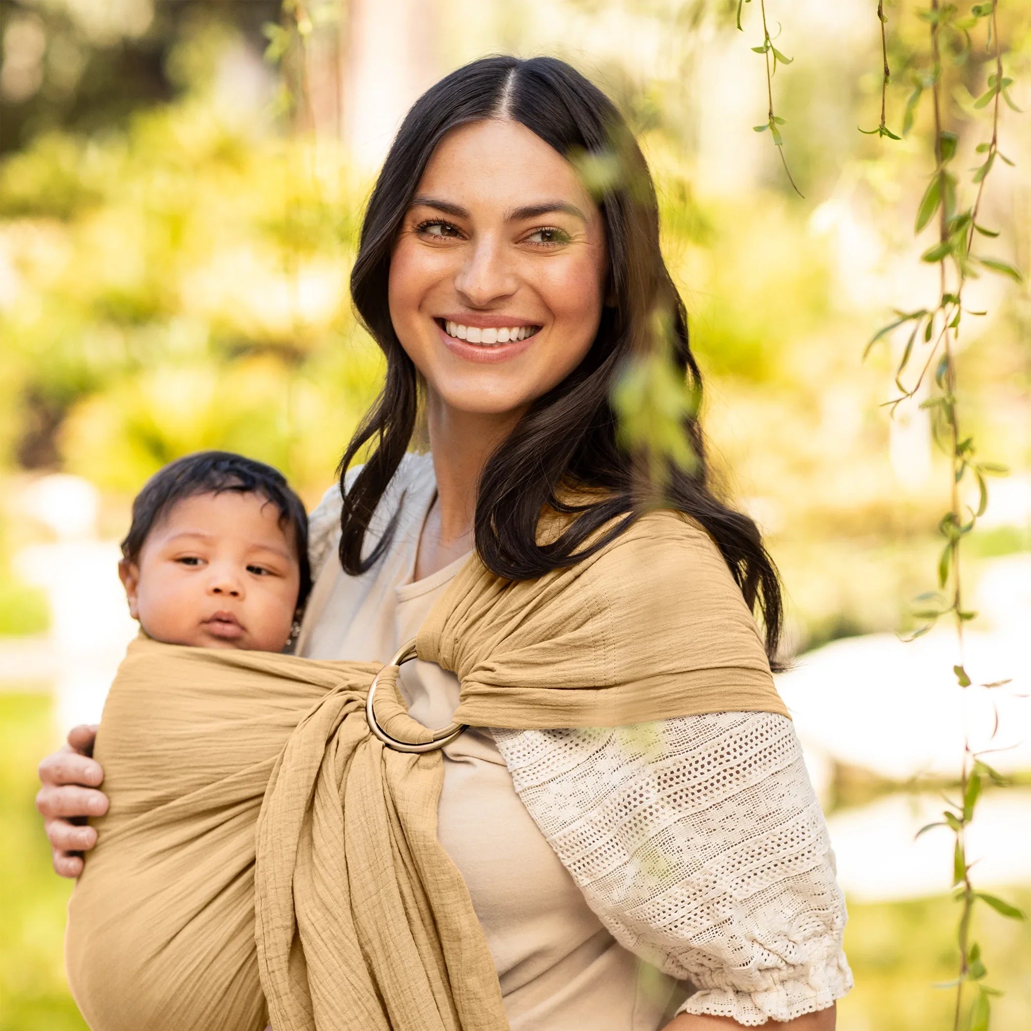 Carrier Saffron in Sling Ring Moby Baby Wrap