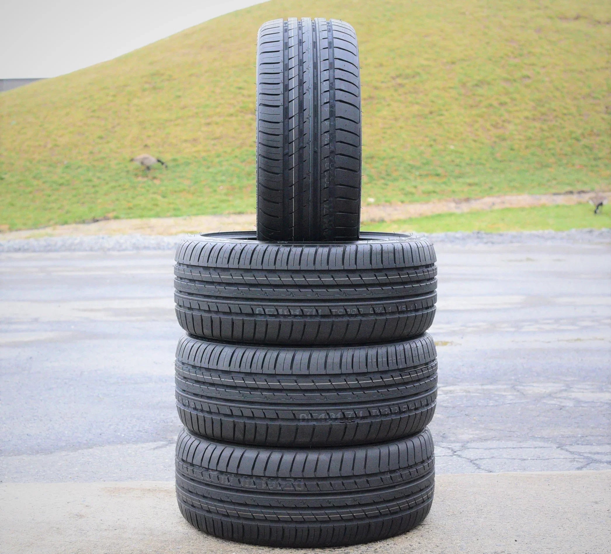 Chevrolet Tires 98W of Cruze Fits: Set , MuchoMacho Electric 4 225/50R17 Ford High Season Focus All 2012-18 2012-15 Cosmo () Performance