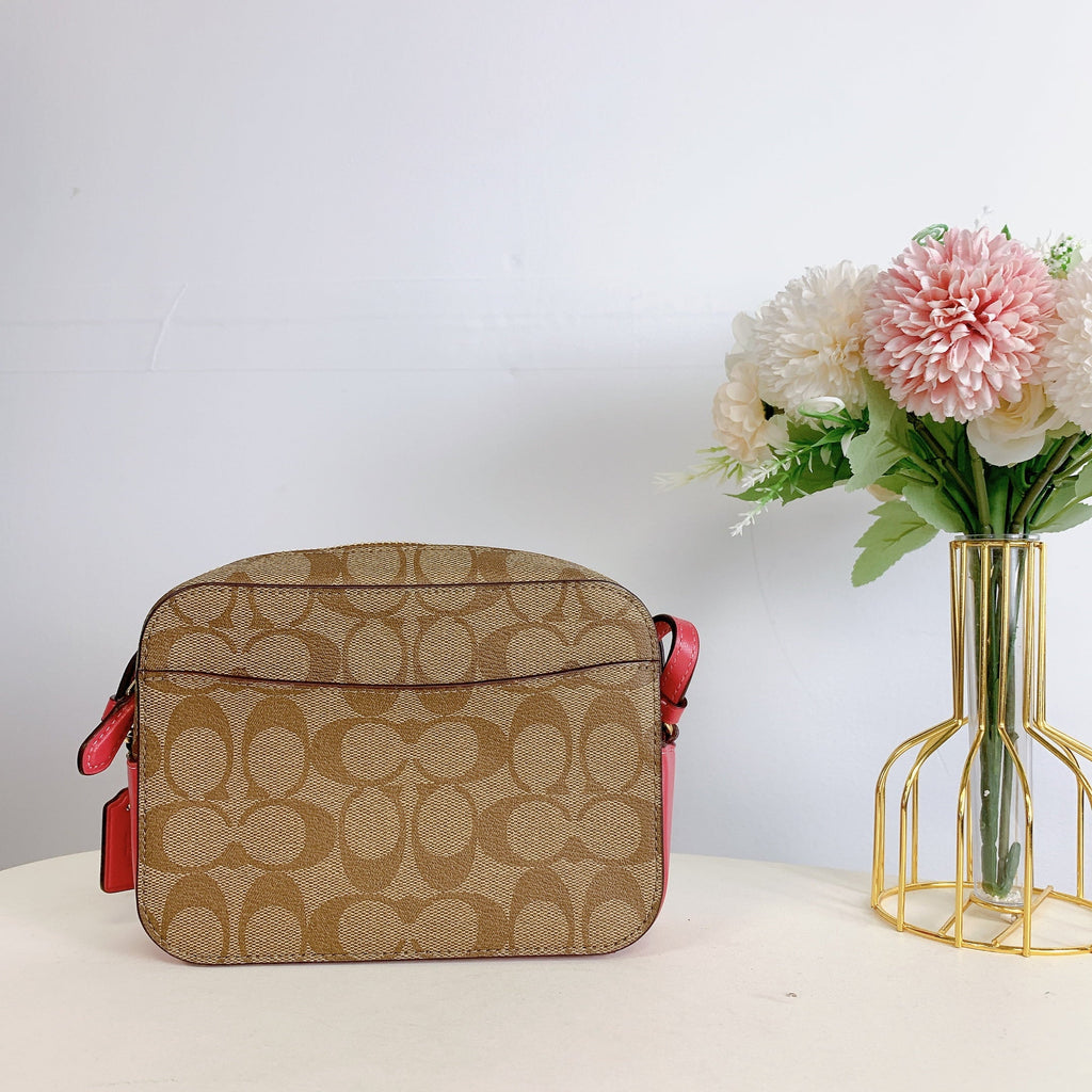 Camera Bag Mini In In Signature HZ Canvas 91677 GOLD/KH/STRWBRRY Coach