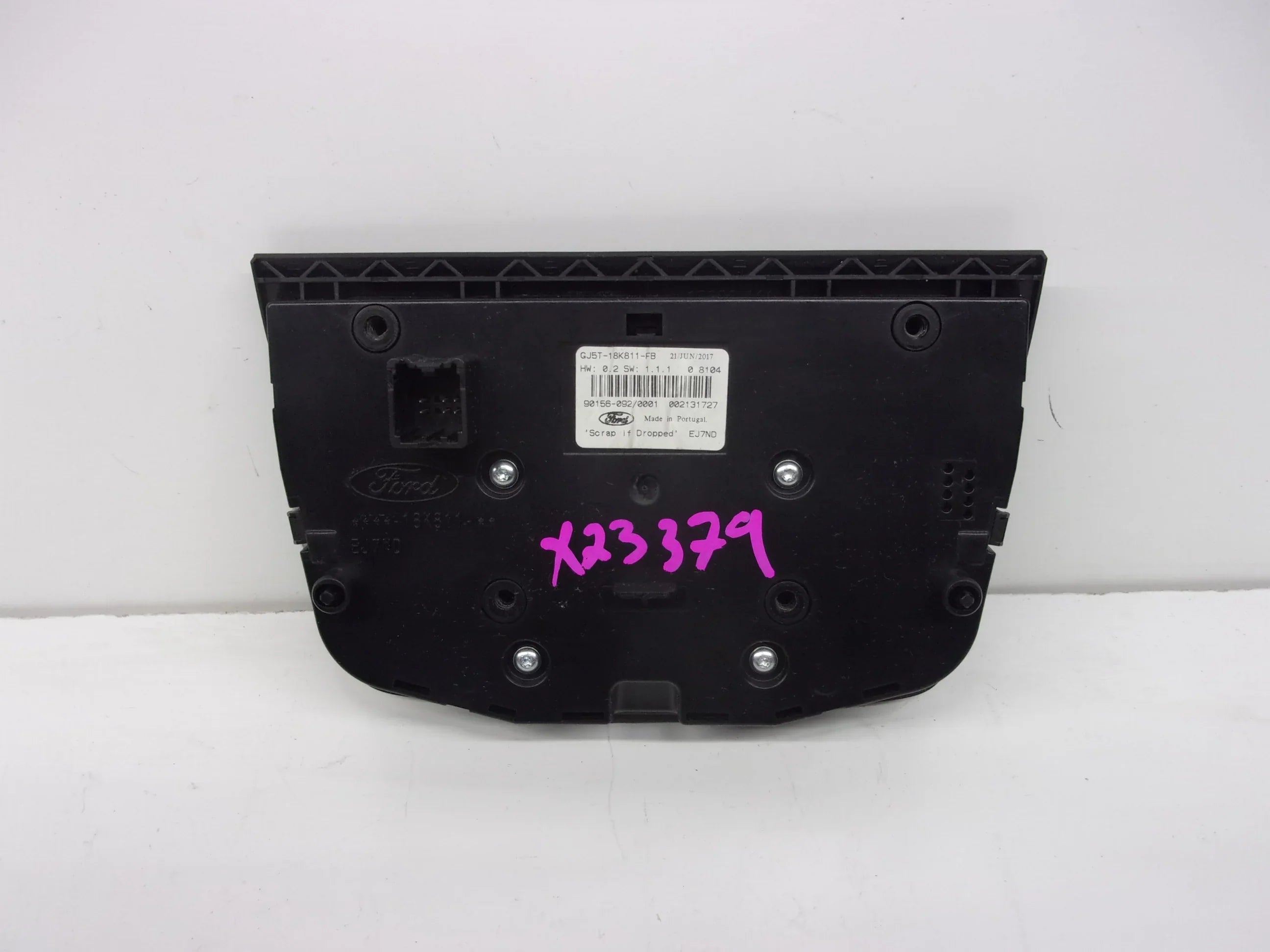 Radio (Good) Escape Ford 2017-2019 Panel Pre-Owned GJ5T-18K811- Control Sony